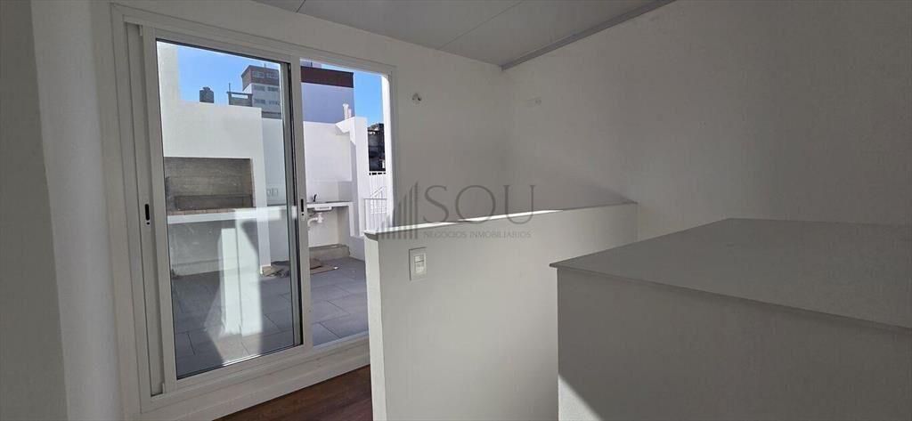 VENTA APARTAMENTO CON RENTA 1 DORMITORIO Y PARRILLERO CORD