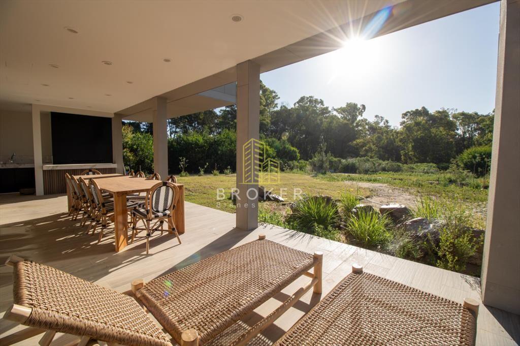 venta casa barrio privado punta del este Montoya