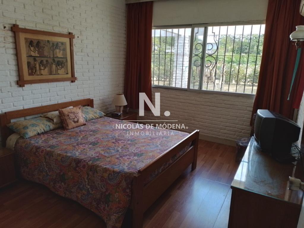 Alquila chalet de 4 dormitorios En zona residencial a metro