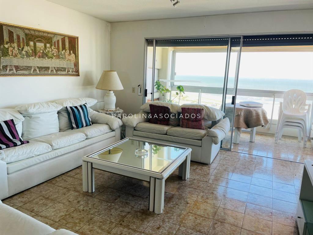 Apartamento en ventaa de 3 dormitorios en Punta