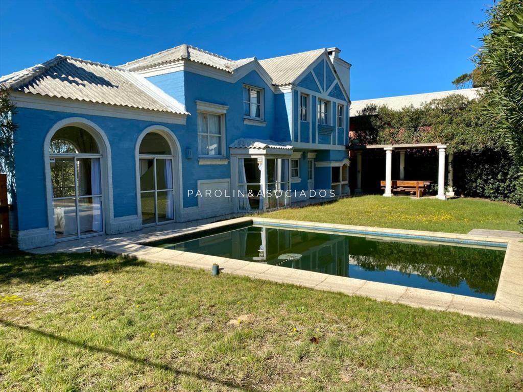 Casa en venta en Manantiales, 4 dormitorios, Punta del Este