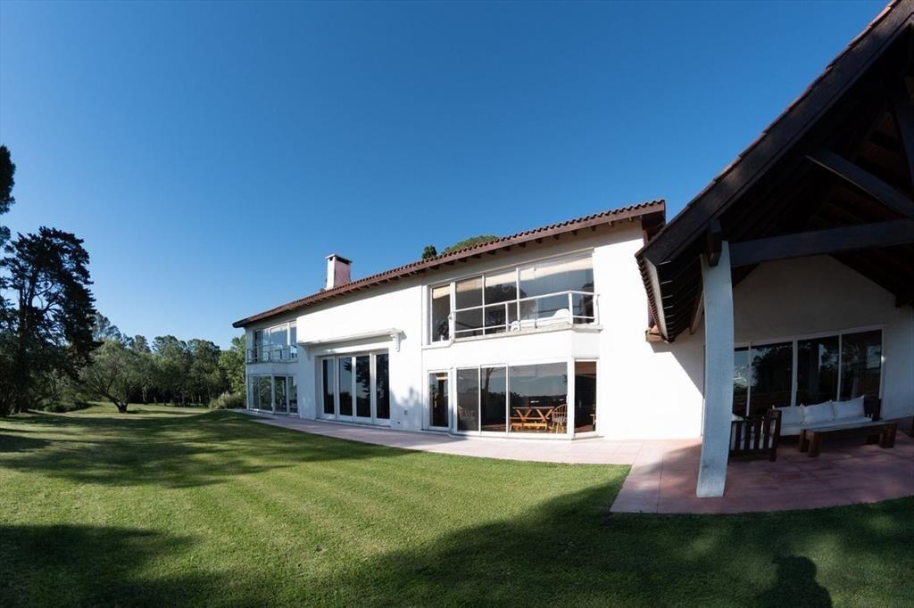 Venta casa y campo de 116 hectáreas en Melilla