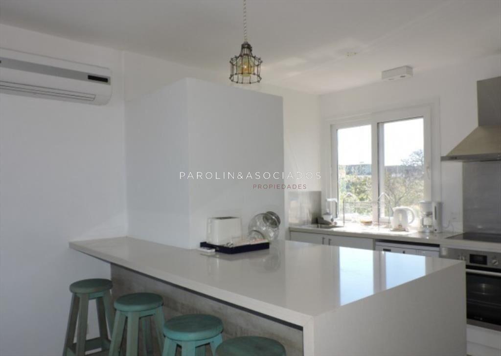 Departamento en Venta de 4 Dormitorios en
