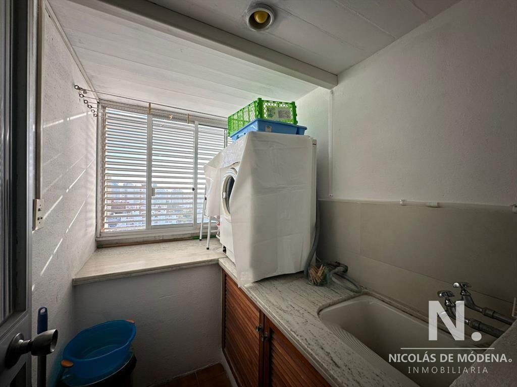 Vende apartamento de 3 dormitorios en Torre Gattas, Punta d