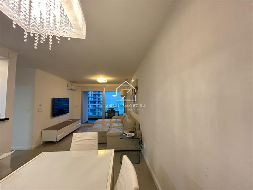 Alquiler apartamento dos dormitorios Punta del