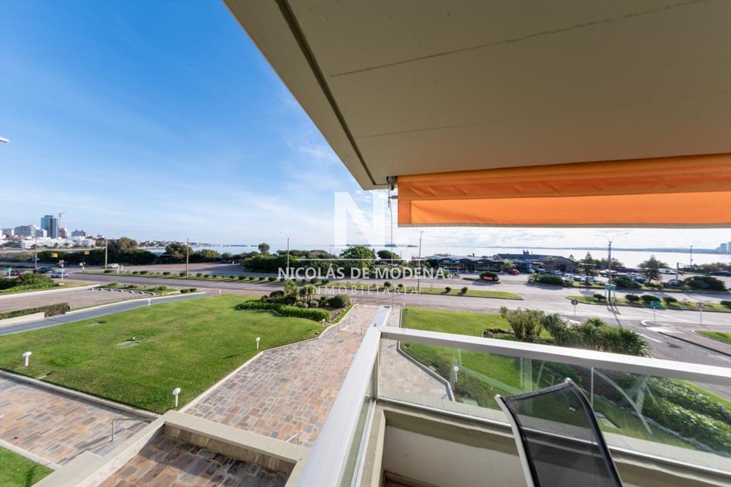 Vende apartamento de 3 dormitorios en Mansa, del