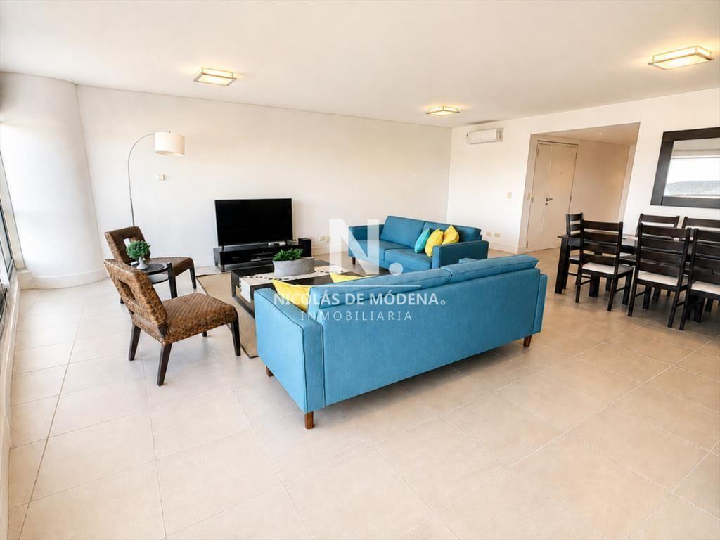 Apartamento de 3 y dependencia en torre de
