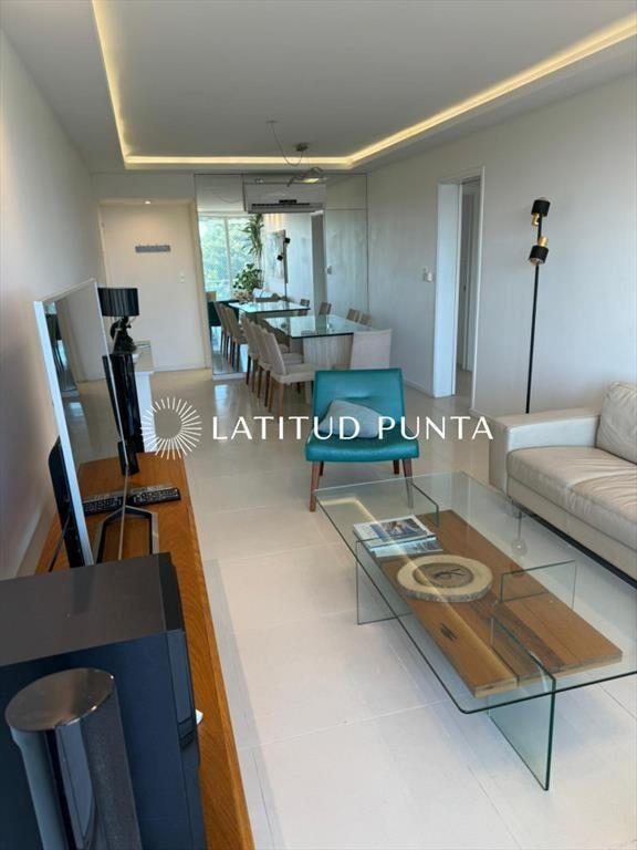 Apartamento de 2 dormitorios frente al mar