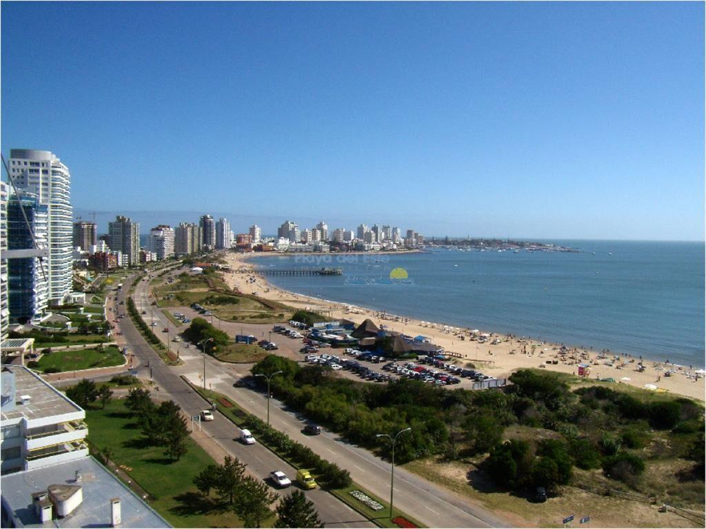 Apartamento en Venta de 3 dormitorios en Punta ,