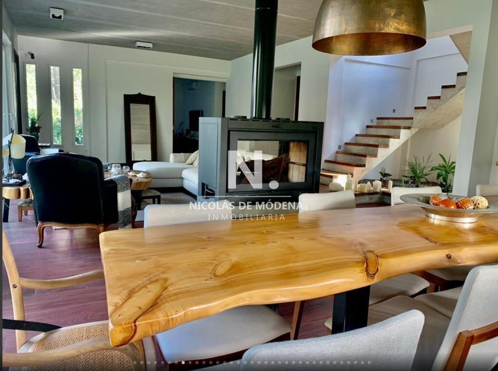 Se vende casa en Montoya, La Barra en impecable