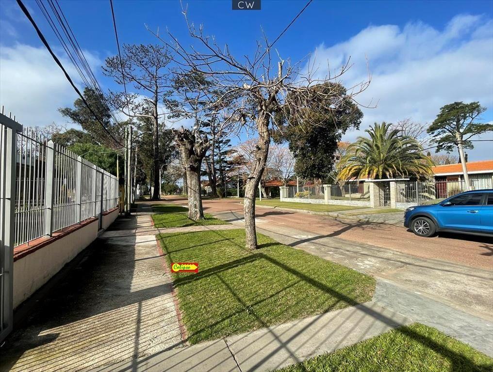 Venta - Casa en Atlantida - 2 dorm.+ Apto + Piscina