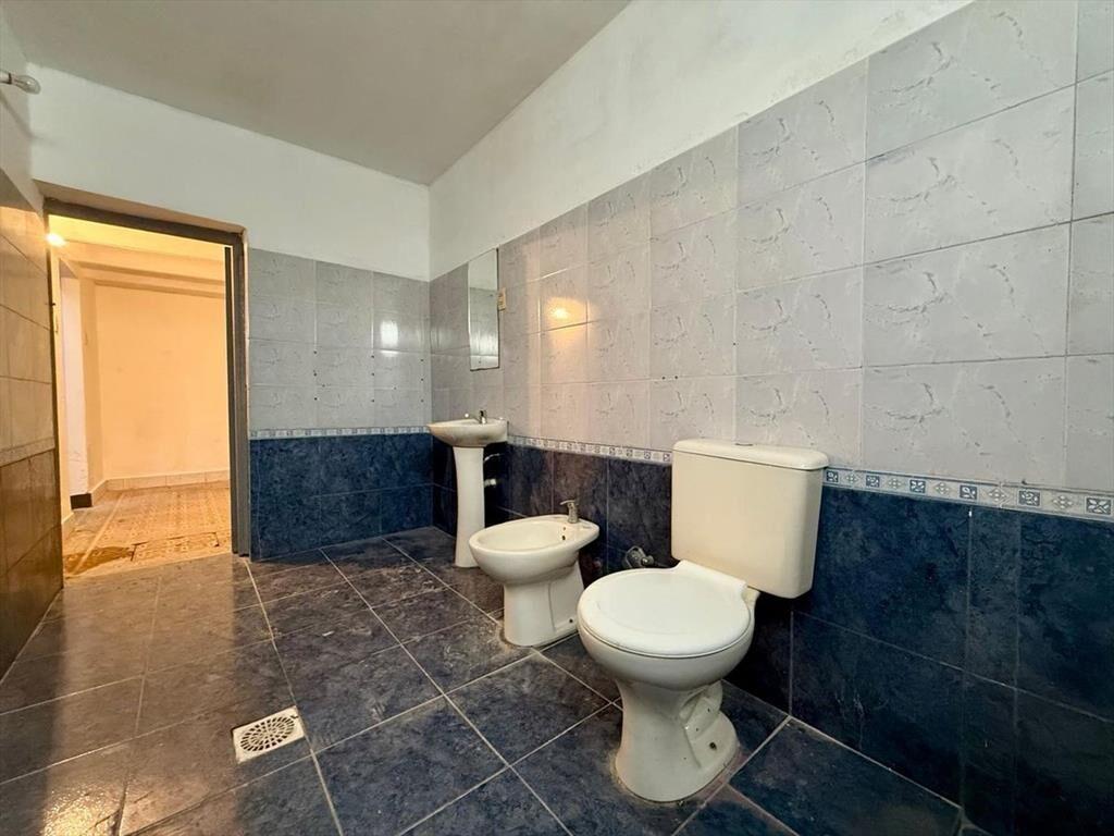 Venta local comercial Goes con renta