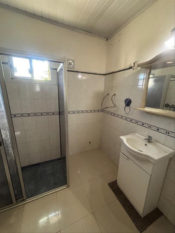 Venta, Tres unidades en el mismo padrón en Peñarol.