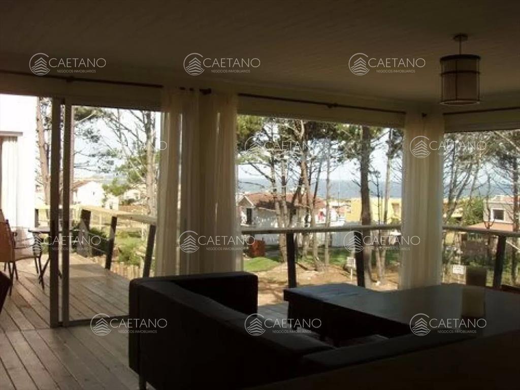Venta casa 5 dormitorios Montoya La Barra