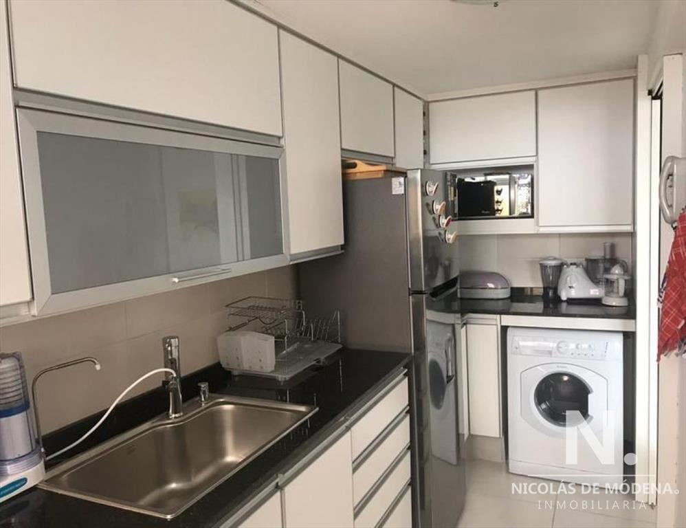 Apartamento reciclado de 2 dormitorios a metros del mar