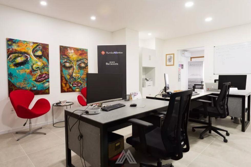 VENTA-LOCAL COMERCIAL Y OFICINA- mts 18 de JULIO
