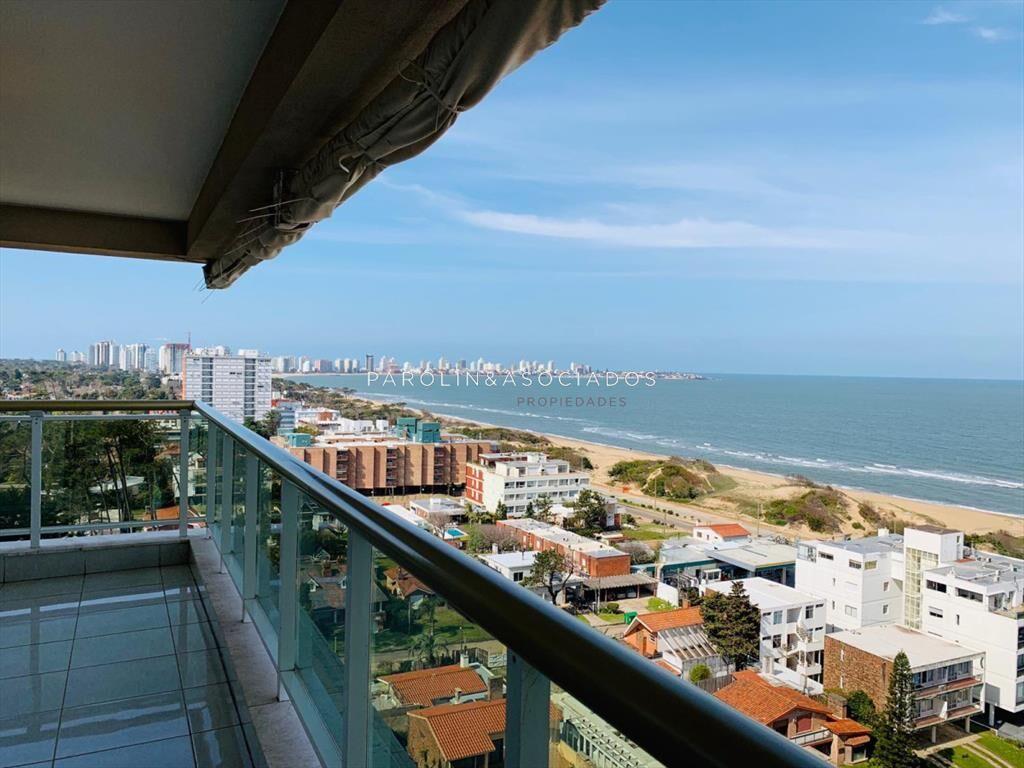 Apartamento en venta de 3 dormitorios en Le Punta