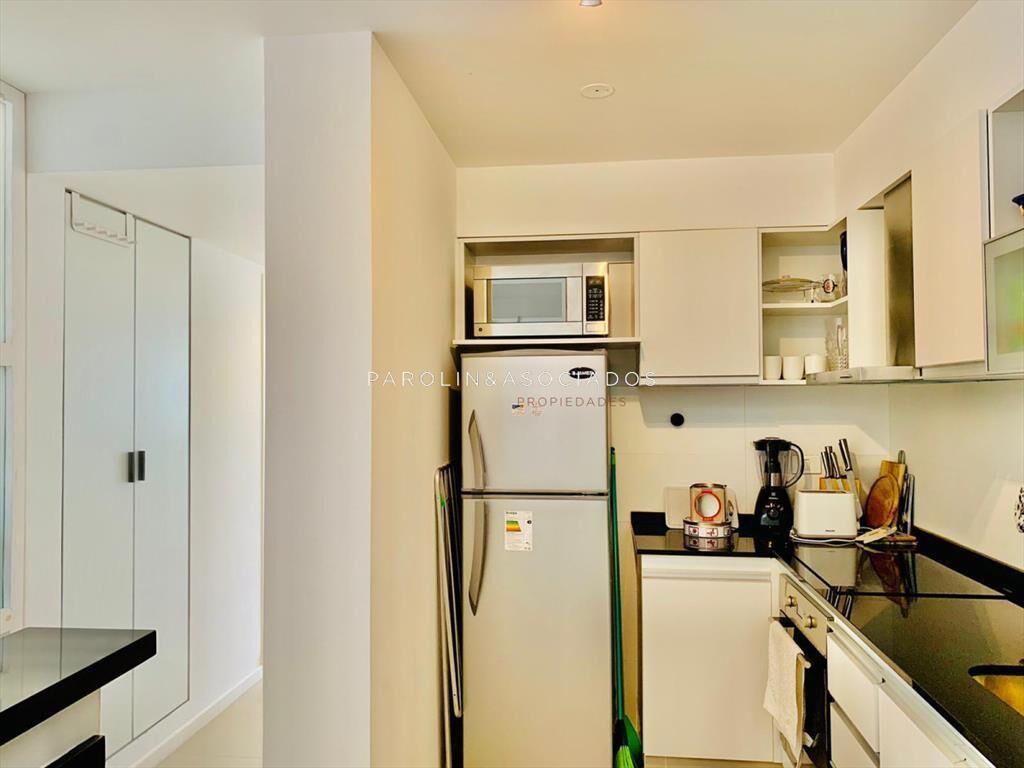 Apartamento de 2 dormitorios en venta en Arenas