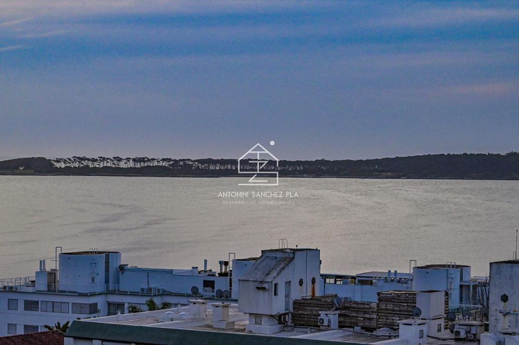 Hermoso Apartamento en Venta en Zona Puerto