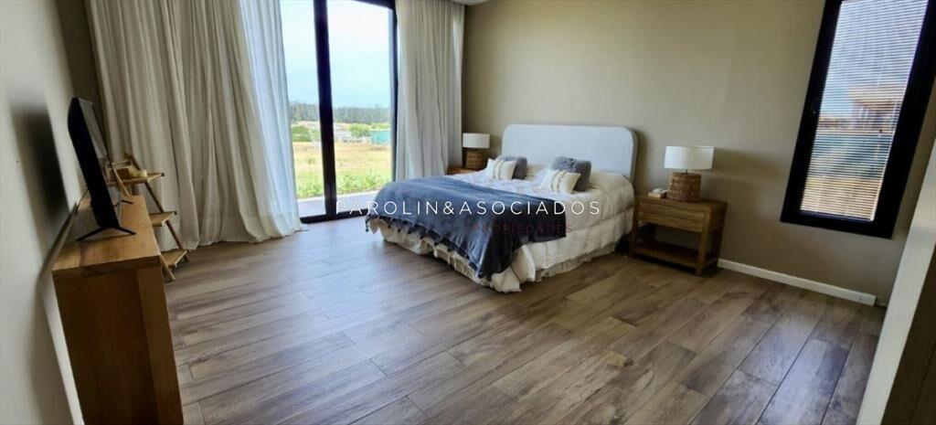 Casa en Venta de 4 Dormitorios en Pueblo Mio,