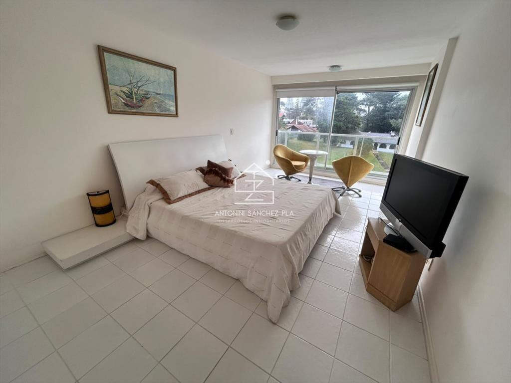 APARTAMENTO DE 3 DORMITORIOS EN VENTA CON VISTA