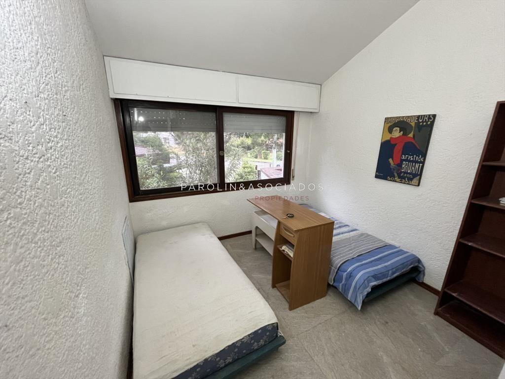 Casa En Venta o alquiler anual, Zona Cantegril.