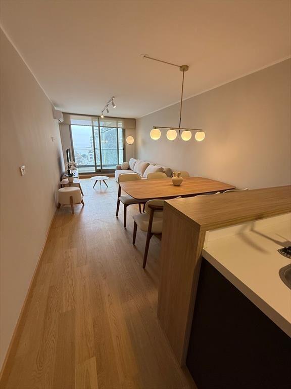 Alquila apartamento Parque Rodó amoblado 2 dorm.
