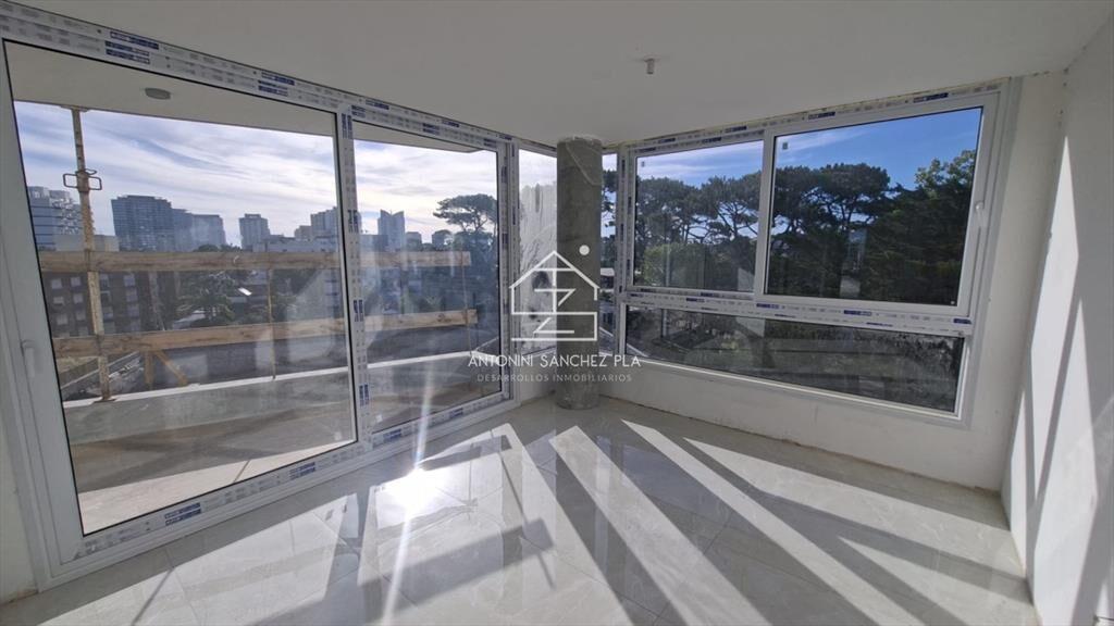 APARTAMENTO A ENTRENAR 3 DORMITORIOS
