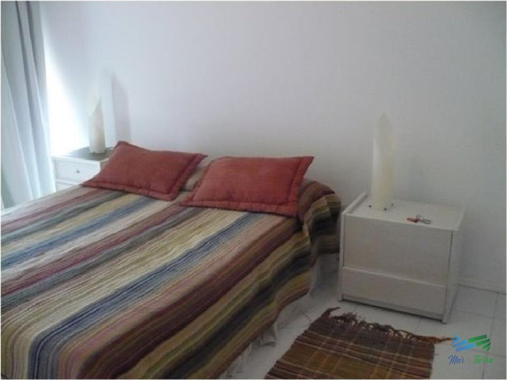 En venta, torre con todos los servicios a una del