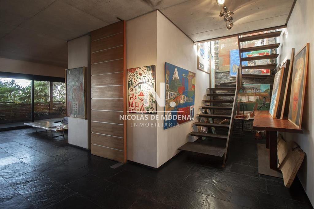 Iluminada y amplia casa en venta El Chorro