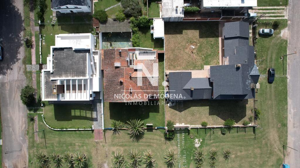 Importante residencia frente al mar en venta.