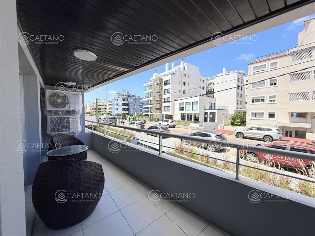 Venta departamento 4 dormitorios - Península