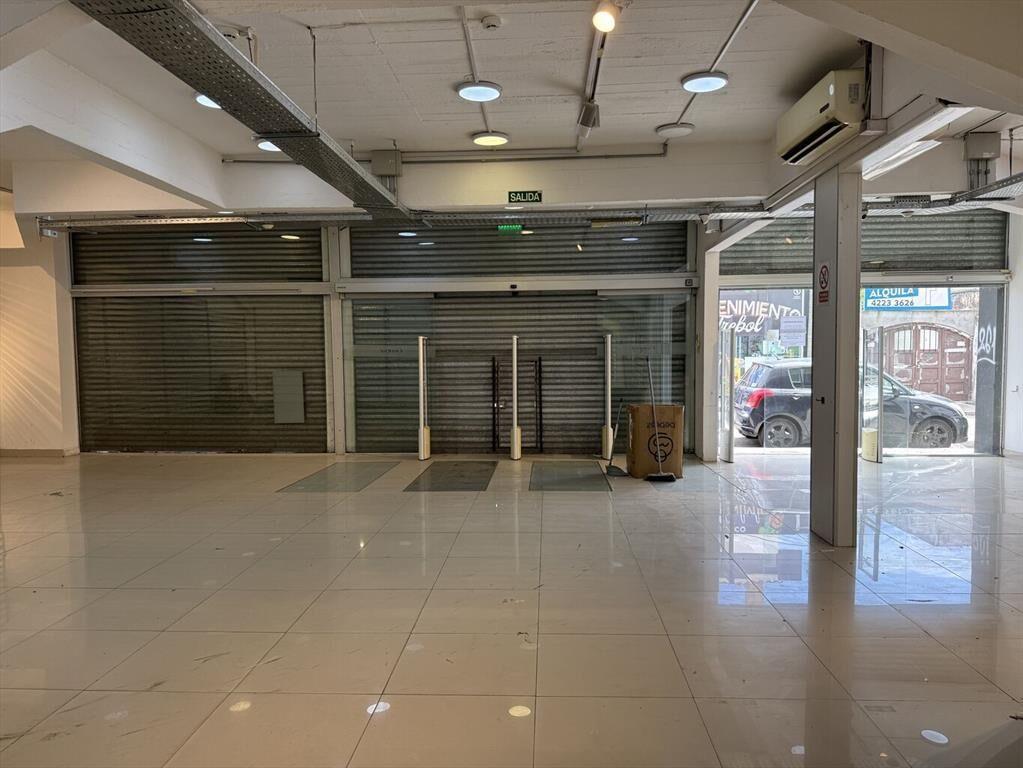 ALQUILER GRAN LOCAL COMERCIAL ITUZAINGO Y SARANDI