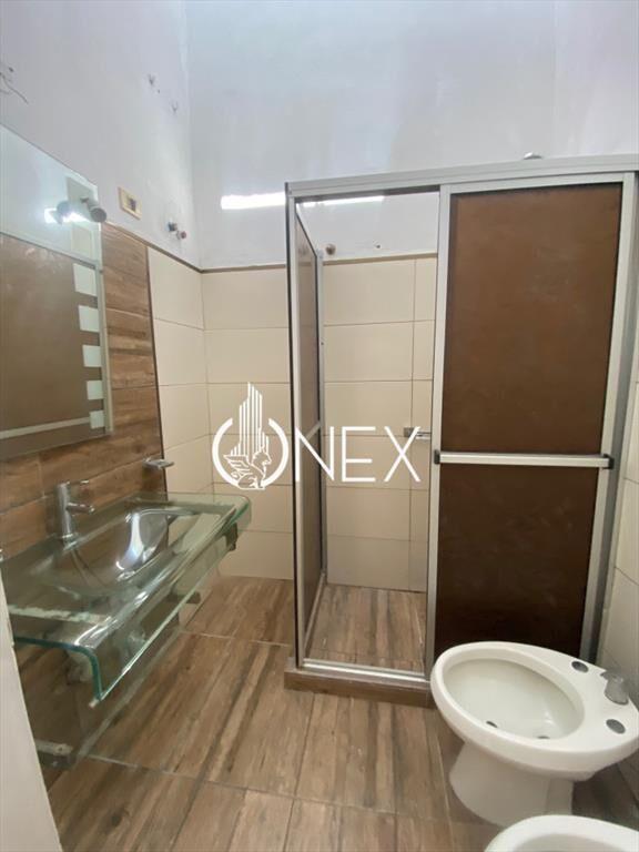 CASA CENTRICA EN VENTA , CON RENTA PAYSANDU