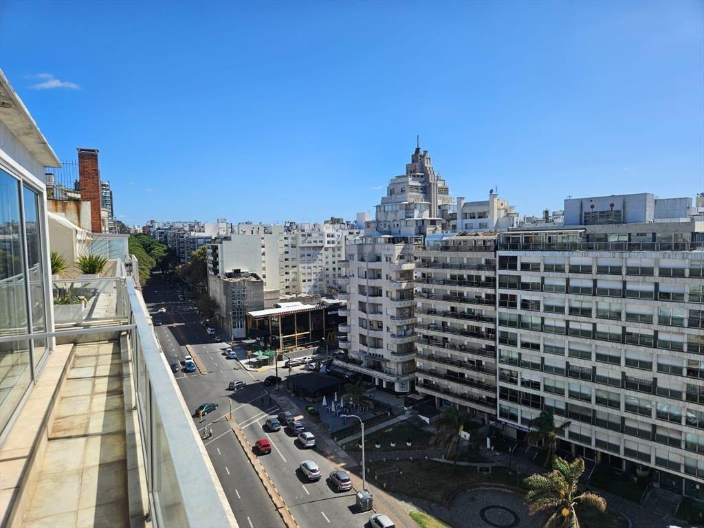 Rambla y Av Brasil, pent house, 173 m2 , gge x 2 , gran ter