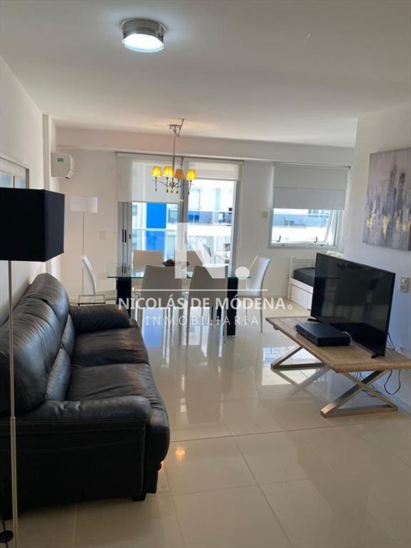 Departamento de 2 dormitorios y medio en venta en