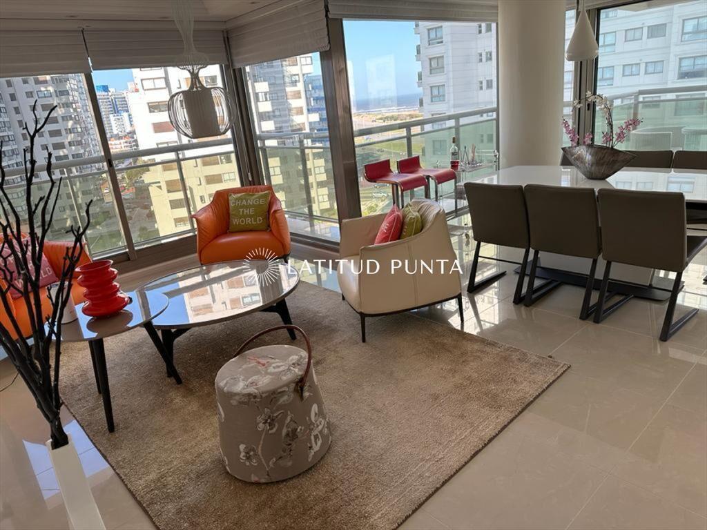 Apartamento con 2 dormitorios en suite