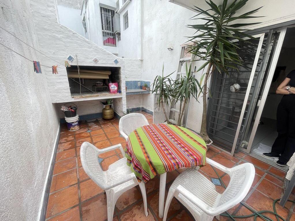 PARODI Casa en Pocitos zona tranquila 3 dormitorios patio c