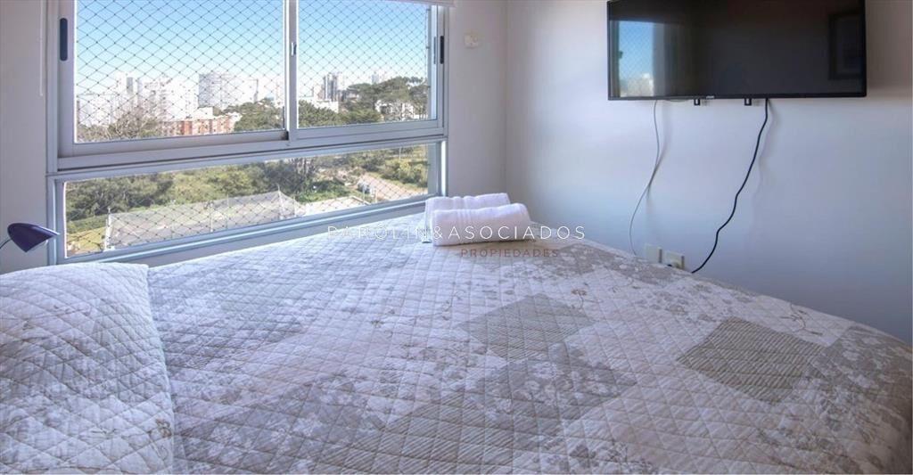 Lindo apartamento en venta de 2 dormitorios en Ocean Drive,