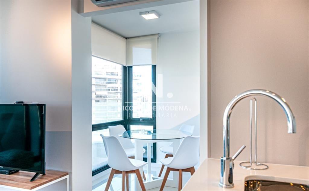 Departamento en venta en Artower de 1 y medio al