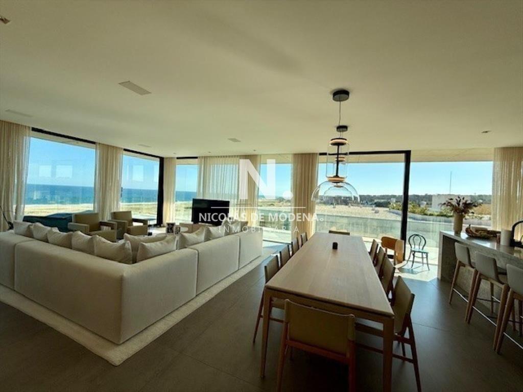 En venta apartamento en manantiales de 4 dormitorios, con v