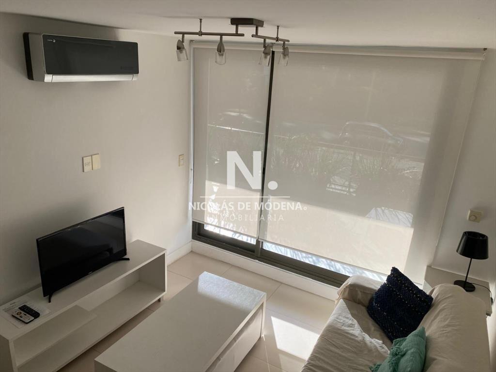 Apartamento con parrillero propio en venta en del