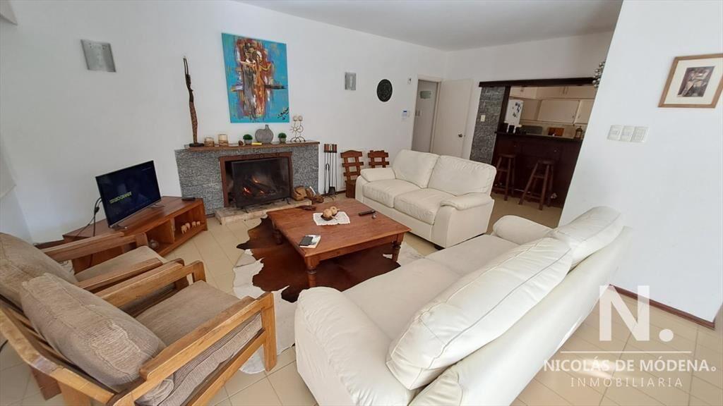 Espectacular Casa En Venta - Zona Rincón del Indio. Ref. 6
