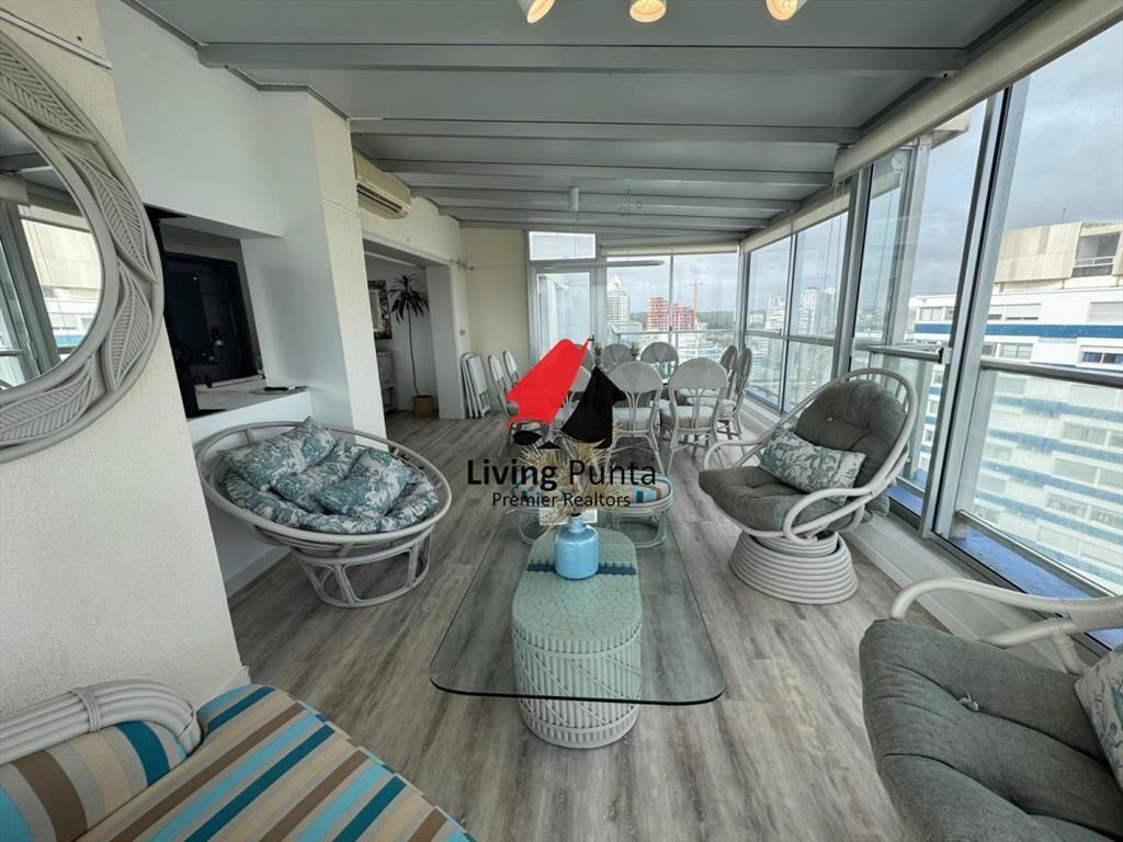 Hermoso apartamento localizado frente al mar del