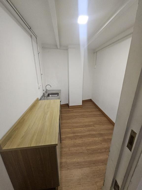 Plaza Independencia , gran esquina, 400 m2 , 15 mts de fren
