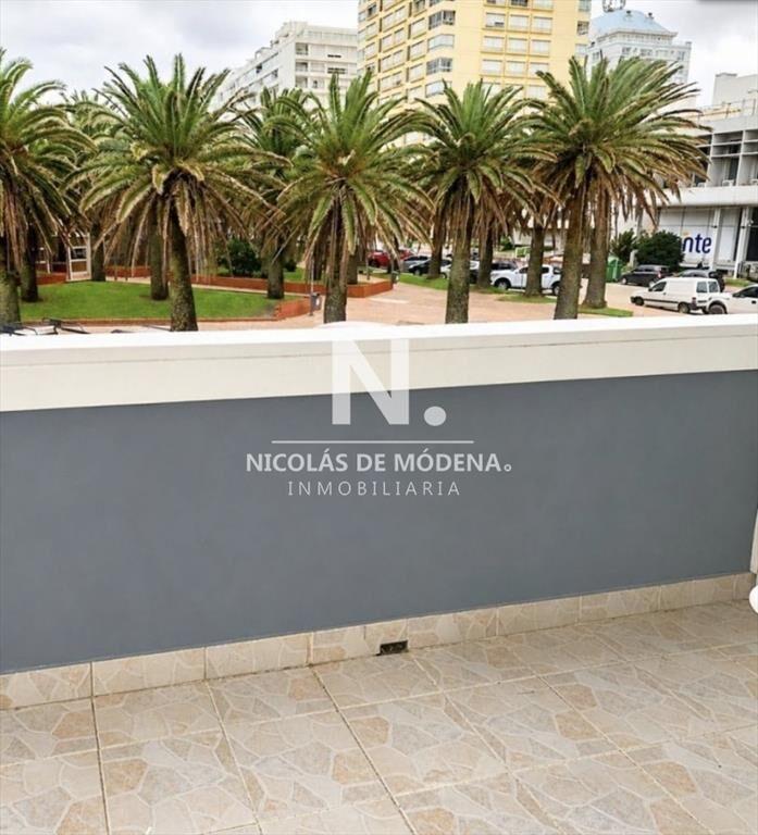 En venta apartamento en Península de 2 con