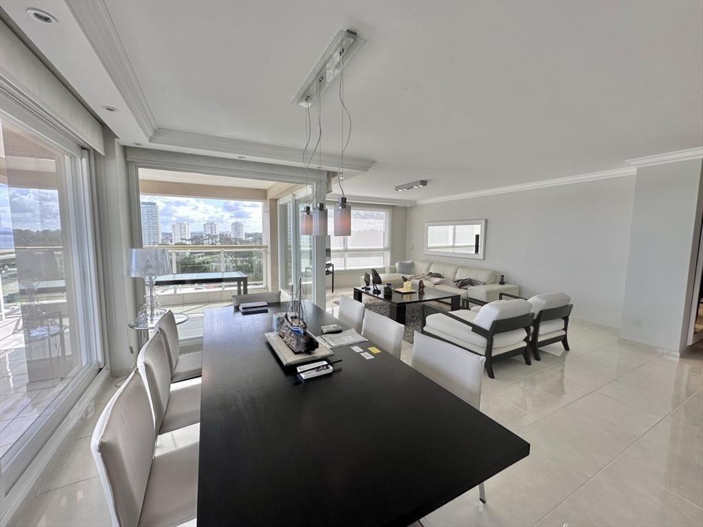 VENTA APARTAMENTO 3 DORMITORIOS EDIFICIO LE