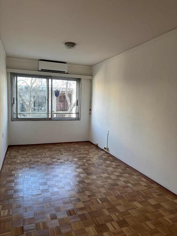 ALQUILER CENTRO UN DORMITORIO NUEVO PARA INGRESAR