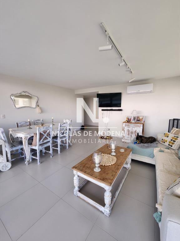Departamento de 2 dormitorios en venta a metros