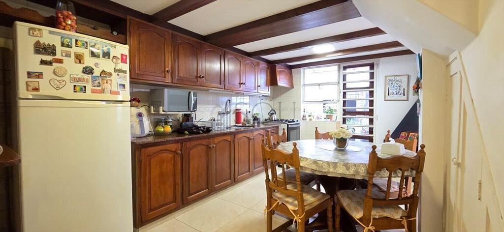 Venta casa de 4 dormitorios padrón único en Brazo Oriental